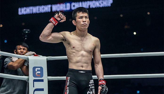 Aoki had worked his way back into position to challenge for the title, and he made good on his opportunity